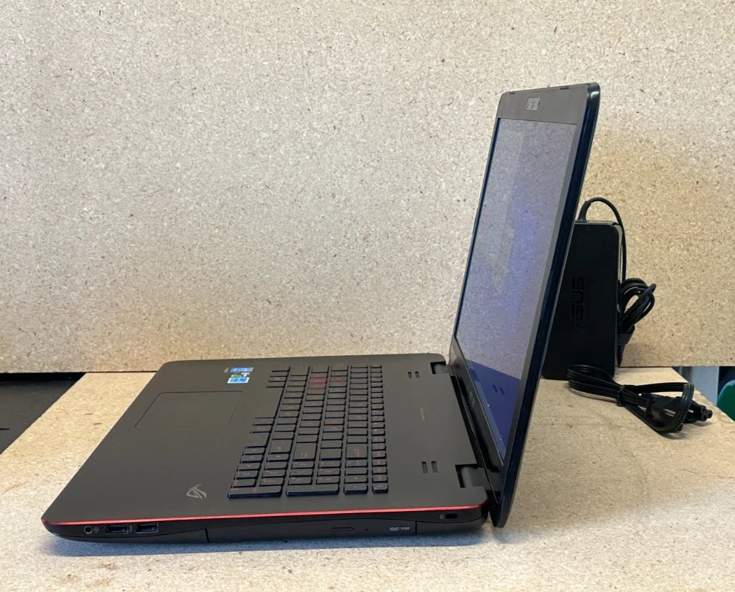 Asus Republic of Gamers G771J, Core i7 2.5 GHz, 8 GB Ram, 4 GB Graphic, 1 TB SSD
