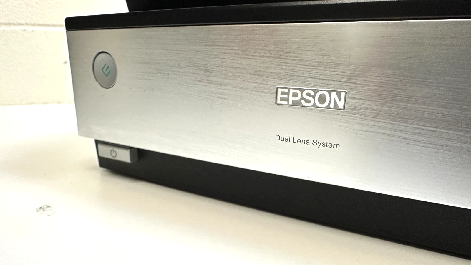 Epson Perfection V700 Photo Flatbed Document Scanner J221A High Resolution