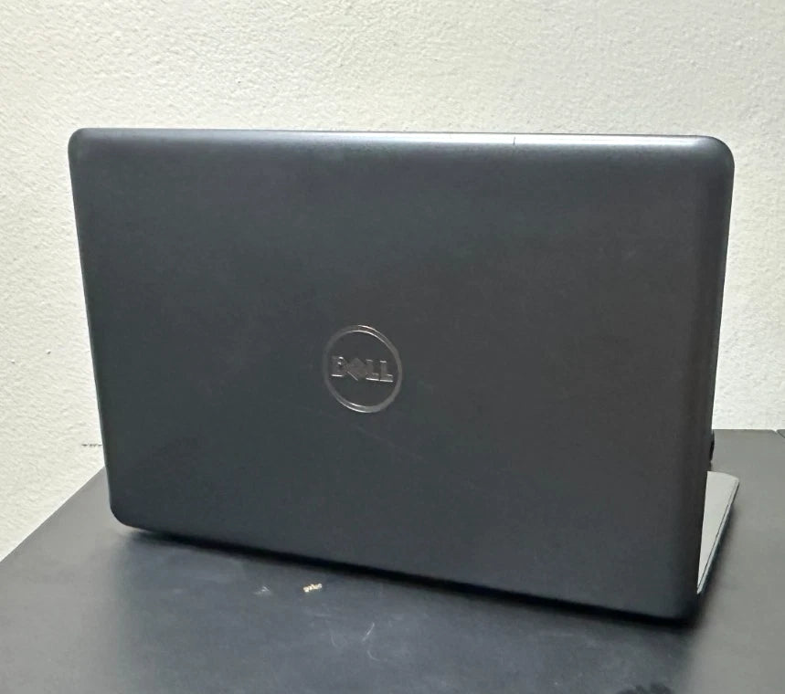 Dell Inspiron 5567 15.6" FHD Laptop Intel Core i5-7200 2.5 GHz, 8 GB, 250 GB SSD