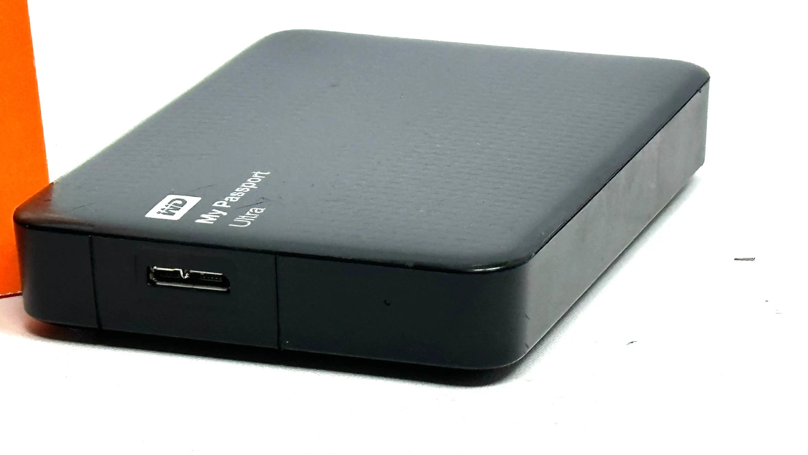 WD My Passport Ultra External Hard Drive WDBMWV0020BBK-05 / 2 TB