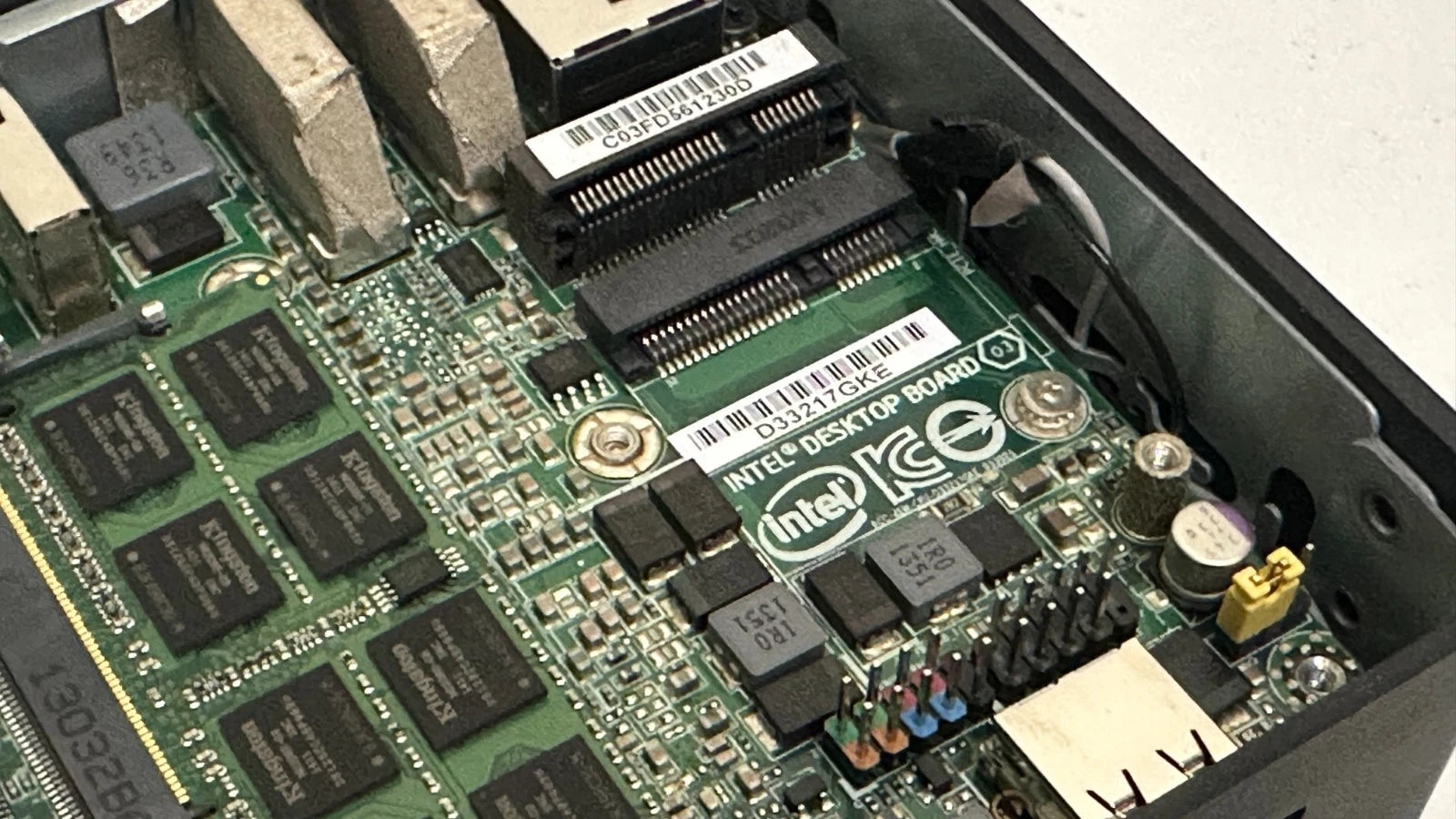 Intel NUC Mini Desktop DC32171YE, Intel Core i3-3217U 1.8 GHz | Read Description