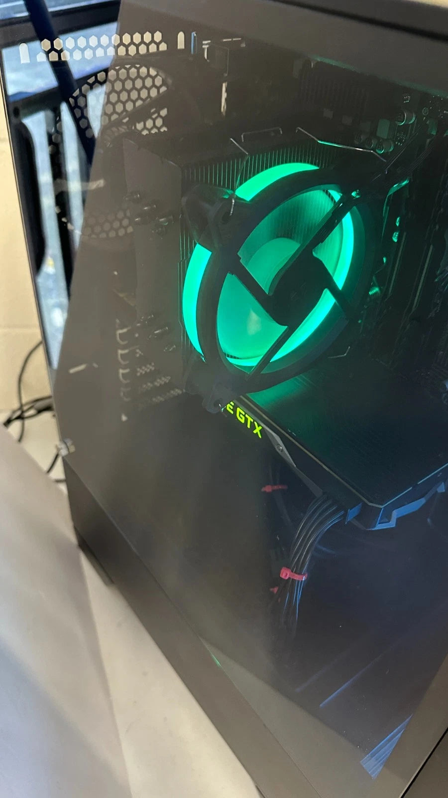 Gaming Desktop Intel i5 11400-2.9 GHz, 16 GB Ram, 8 GB Graphic, 250 GB NVMe