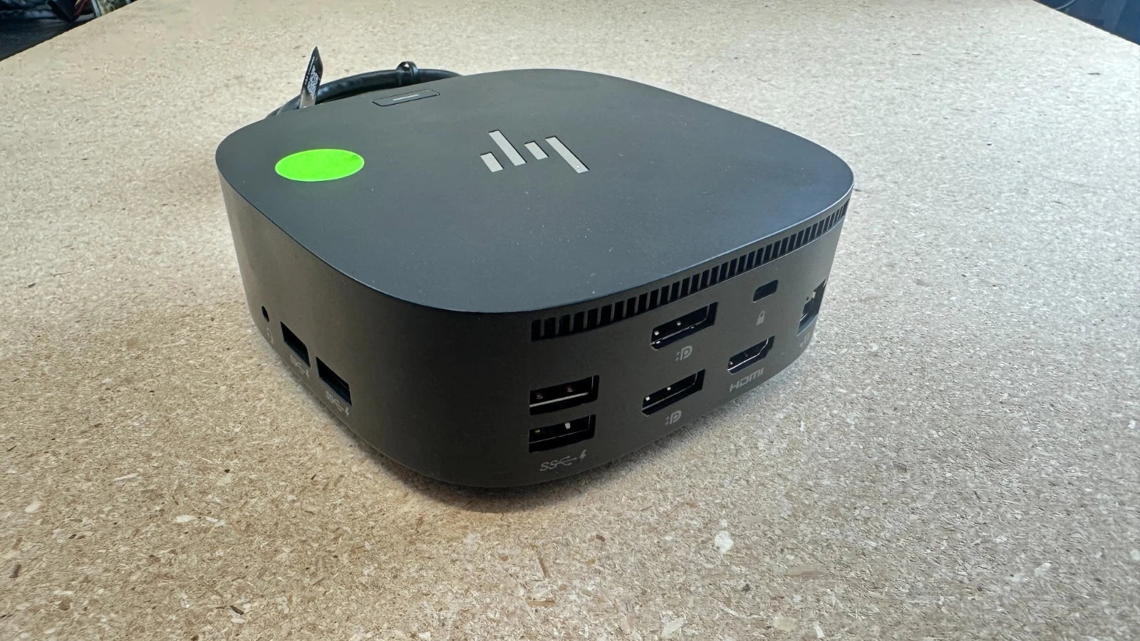 HP USB-C Universal Dock Docking Station 5YH27AV#ABA