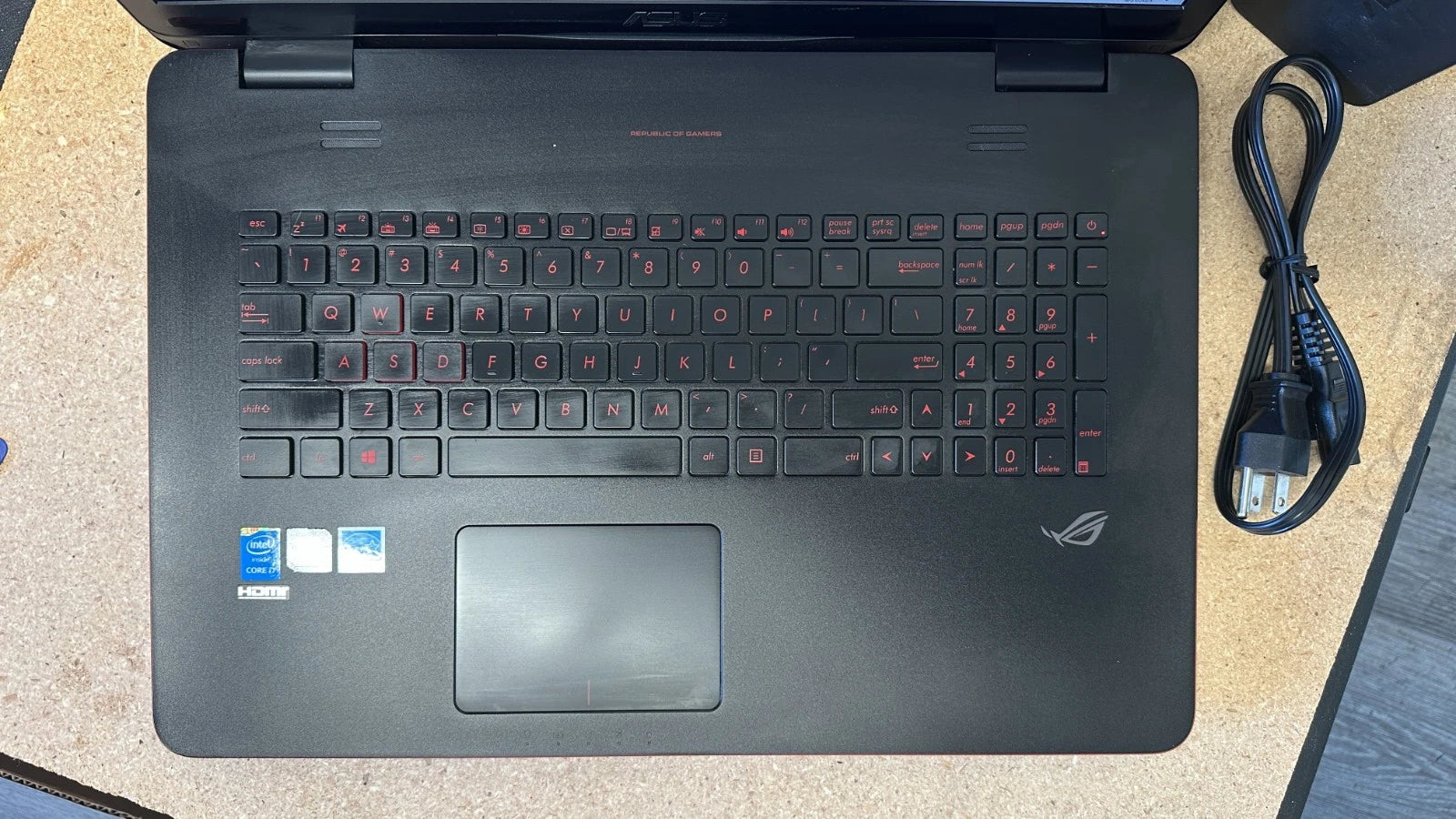 Asus Republic of Gamers G771J, Core i7 2.5 GHz, 8 GB Ram, 4 GB Graphic, 1 TB SSD