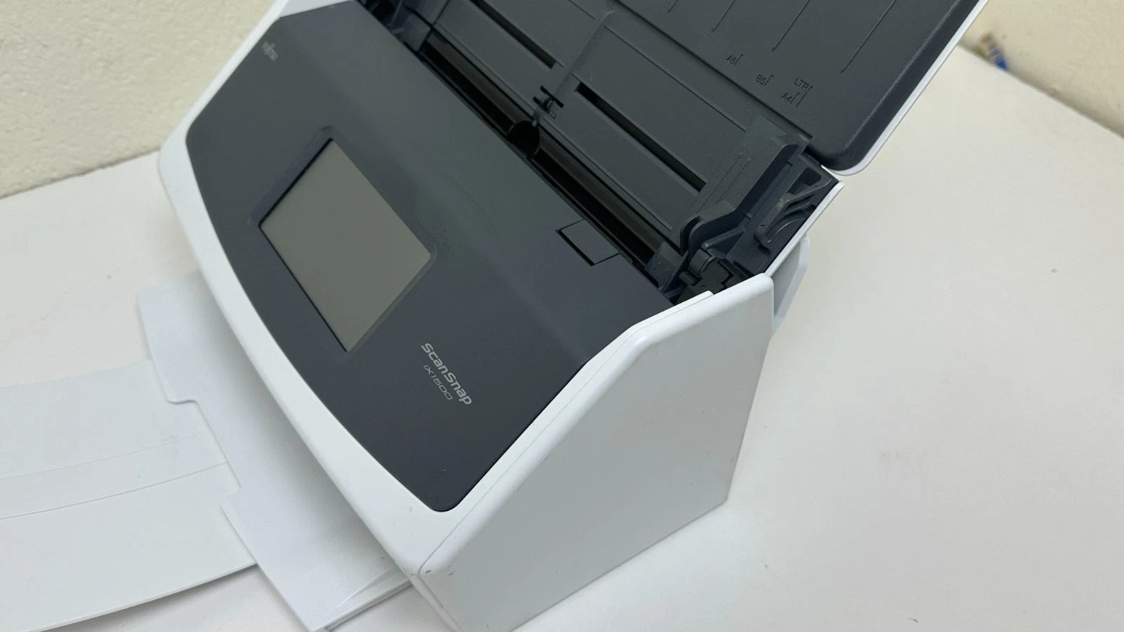 Fujitsu ScanSnap iX1500 Color Duplex Document Scanner Touch Screen (Complete)