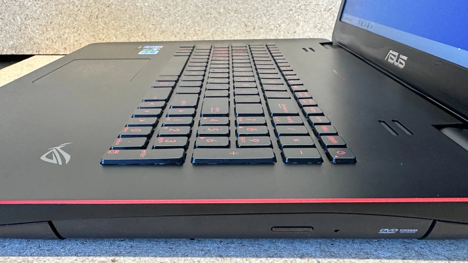 Asus Republic of Gamers G771J, Core i7 2.5 GHz, 8 GB Ram, 4 GB Graphic, 1 TB SSD